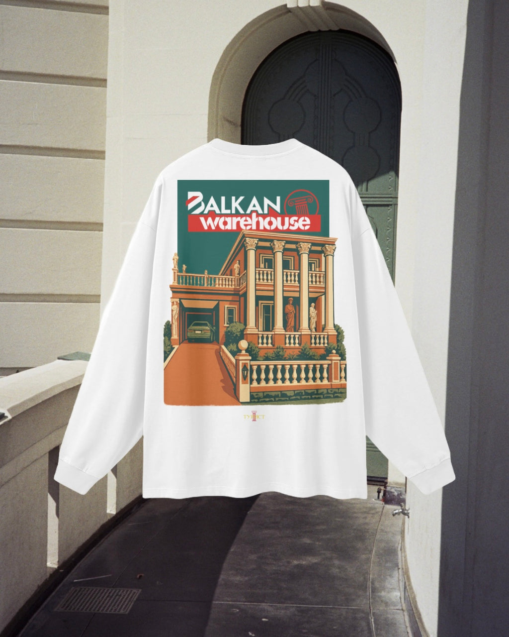 BALKAN WAREHOUSE TOURIST Long Sleeve Tee